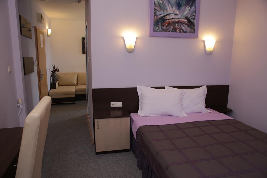 Family Hotel Avramov Vidin Exterior photo